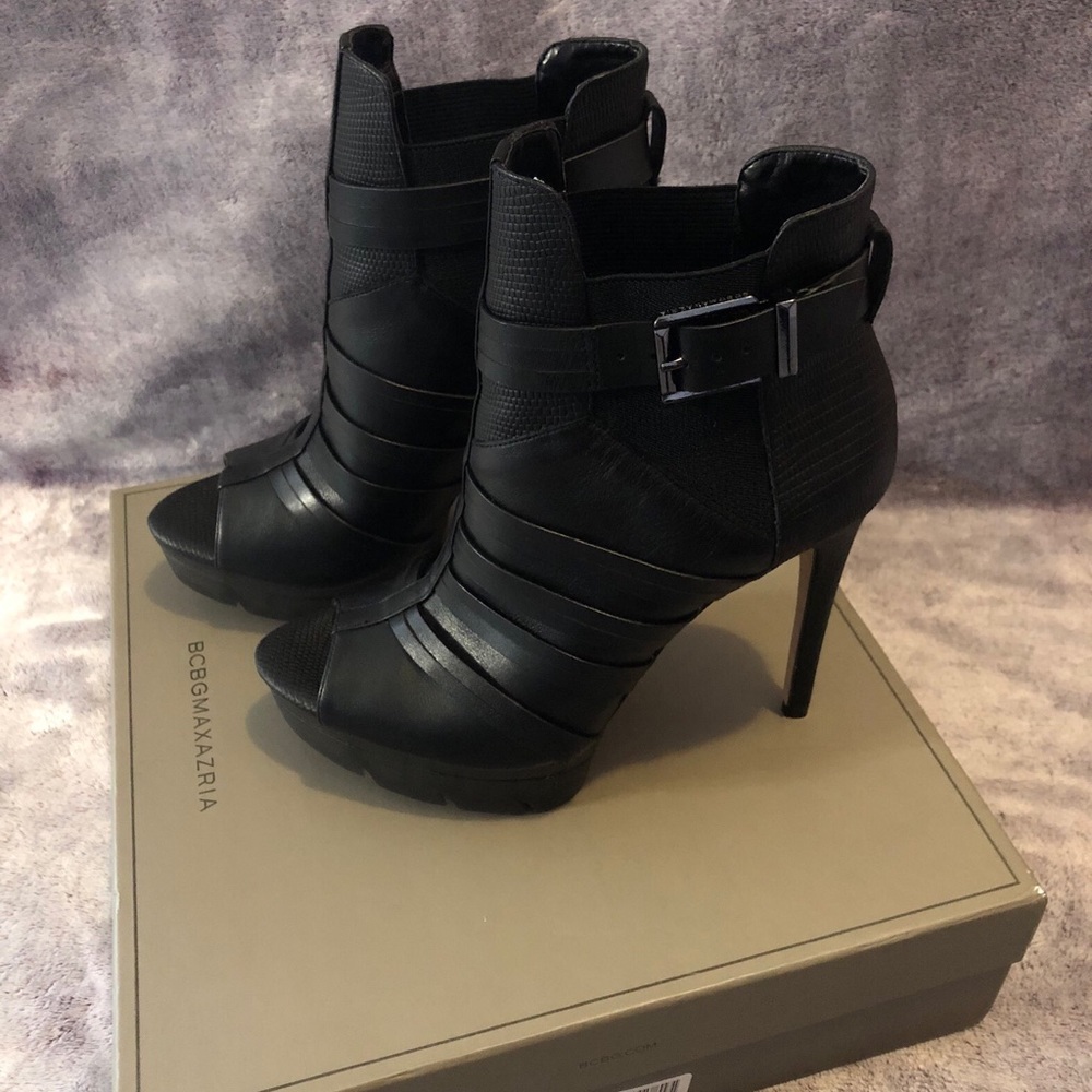 Bcbgmaxazria calf “Hesh” Leather Platform Booties Sz 7.5